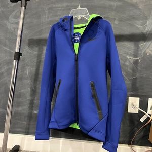 Nike Therma-Fit jacket Size Small Royal Blue and Green